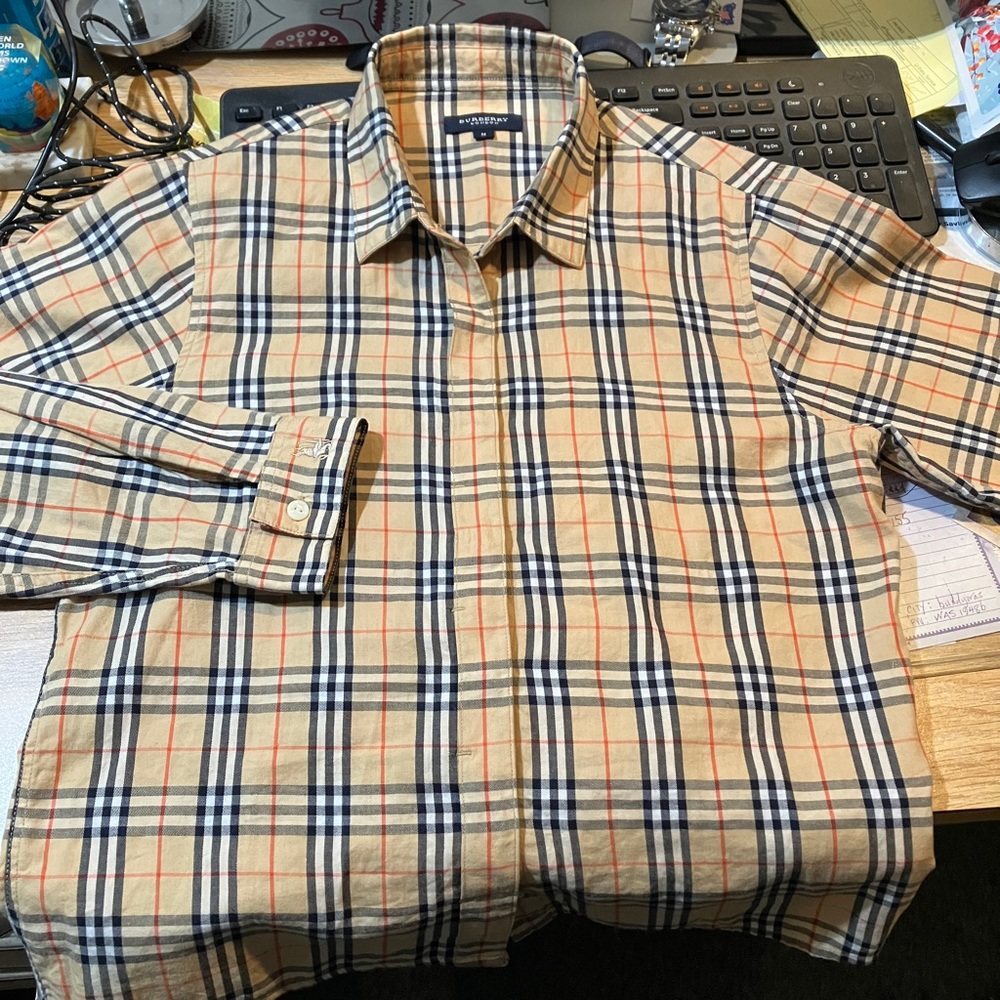 Authentic Woman's Burberry Beige Nova Check Cotton Long Sleeve Shirt used Medium